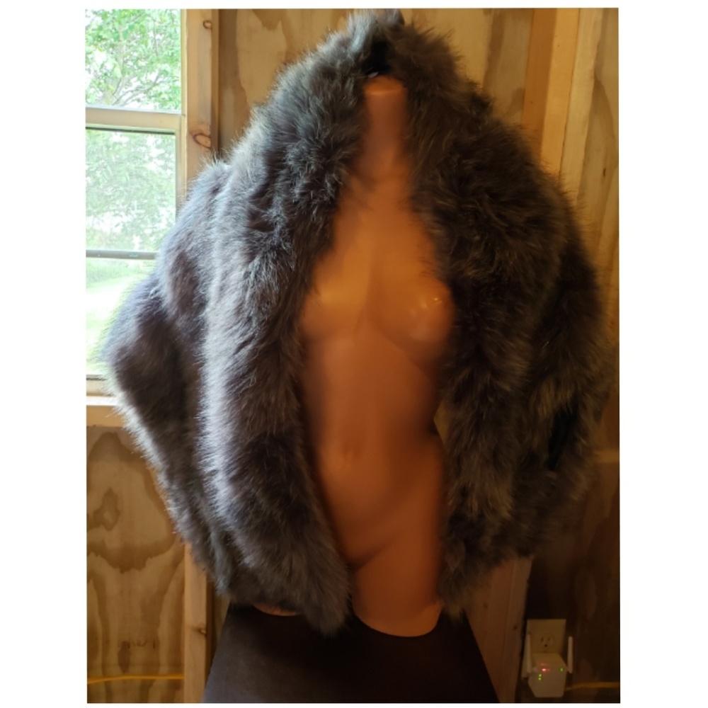 NWT Fur Wrap